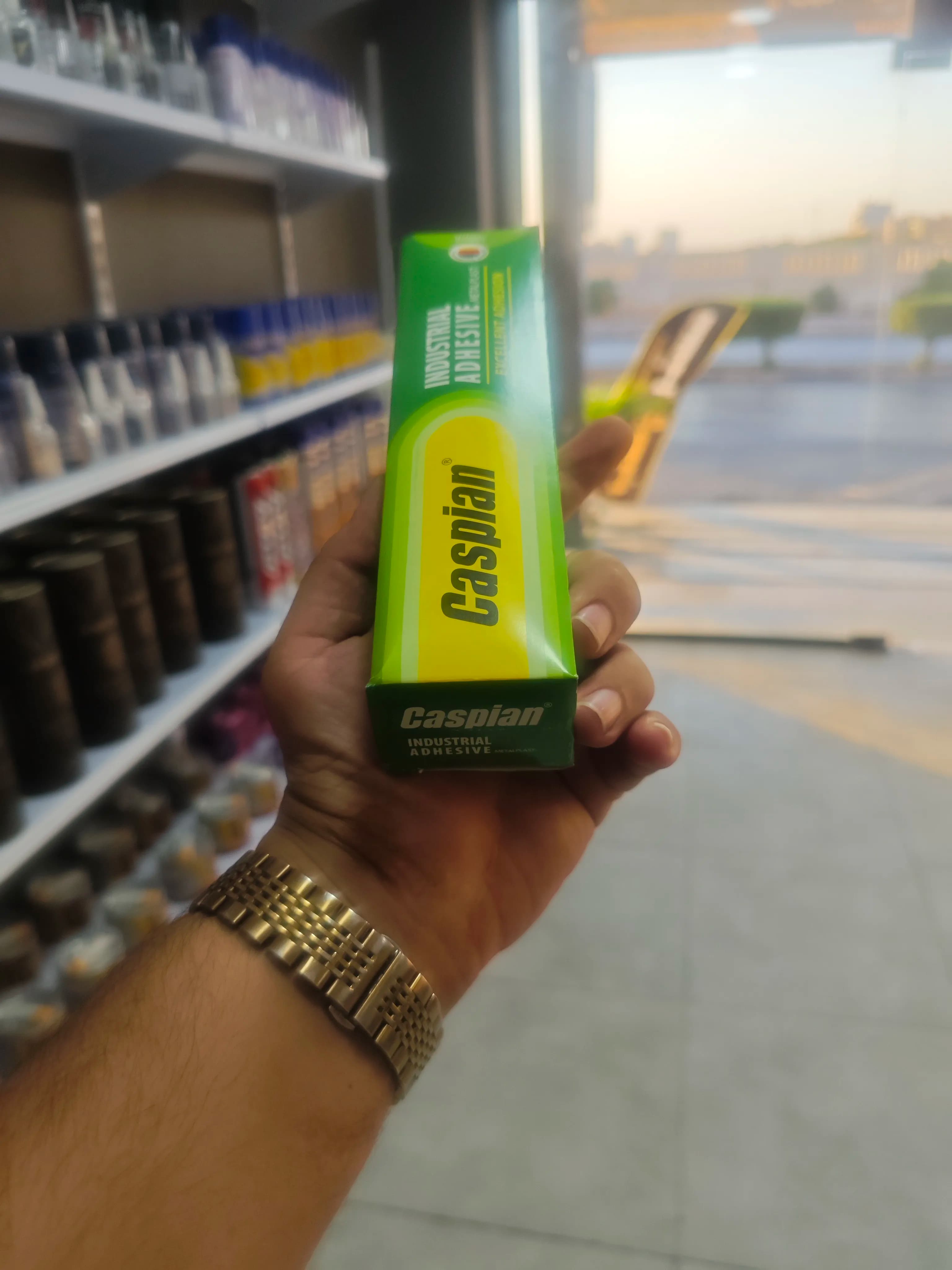 چسب آهن کاسپین